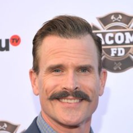 Gabriel Hogan: Personal Life, Wife, Twin Brother, and Net Worth Revealed